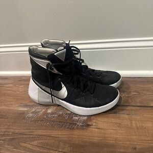 Women’s Nike Basketball Shoes